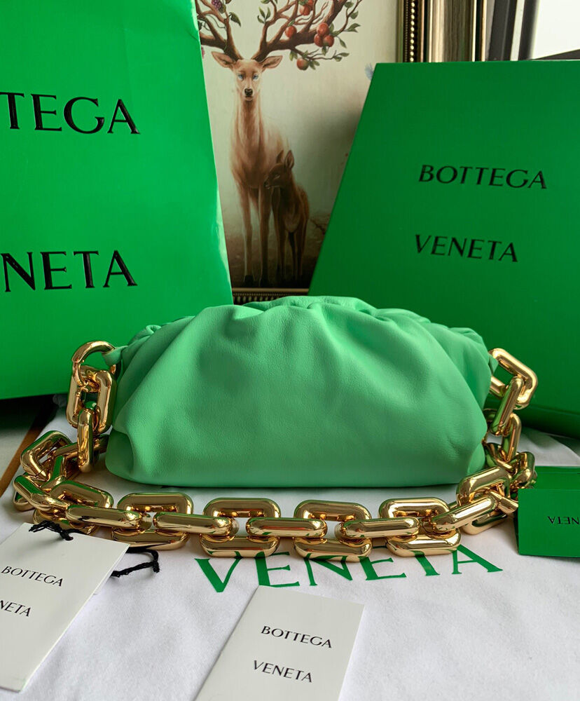 Bottega Veneta Teen Chain Pouch Leather Clutch Green